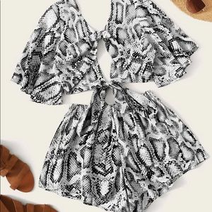 Never worn shirt and shirt snakeskin print outfit